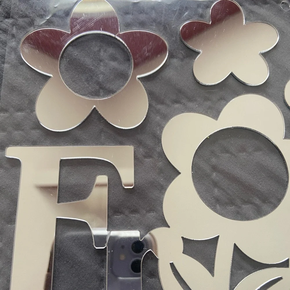 ✨5/$15✨ Mirror sticker picture frame